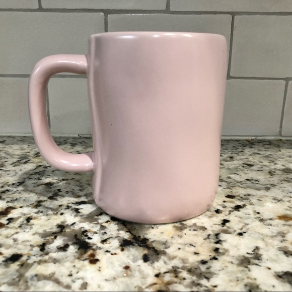 Rae Dunn Light Pink “I (Heart) Mom” ceramic mug - Picture 3 of 5